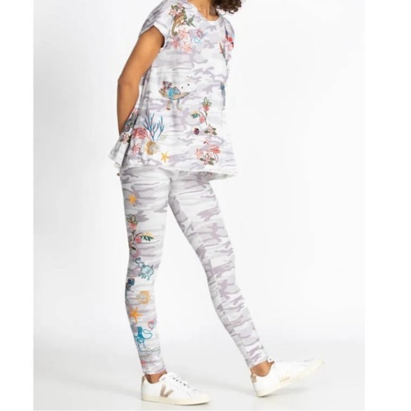 Johnny Was Zoe Maura Camo Legging - Picture 2 of 7